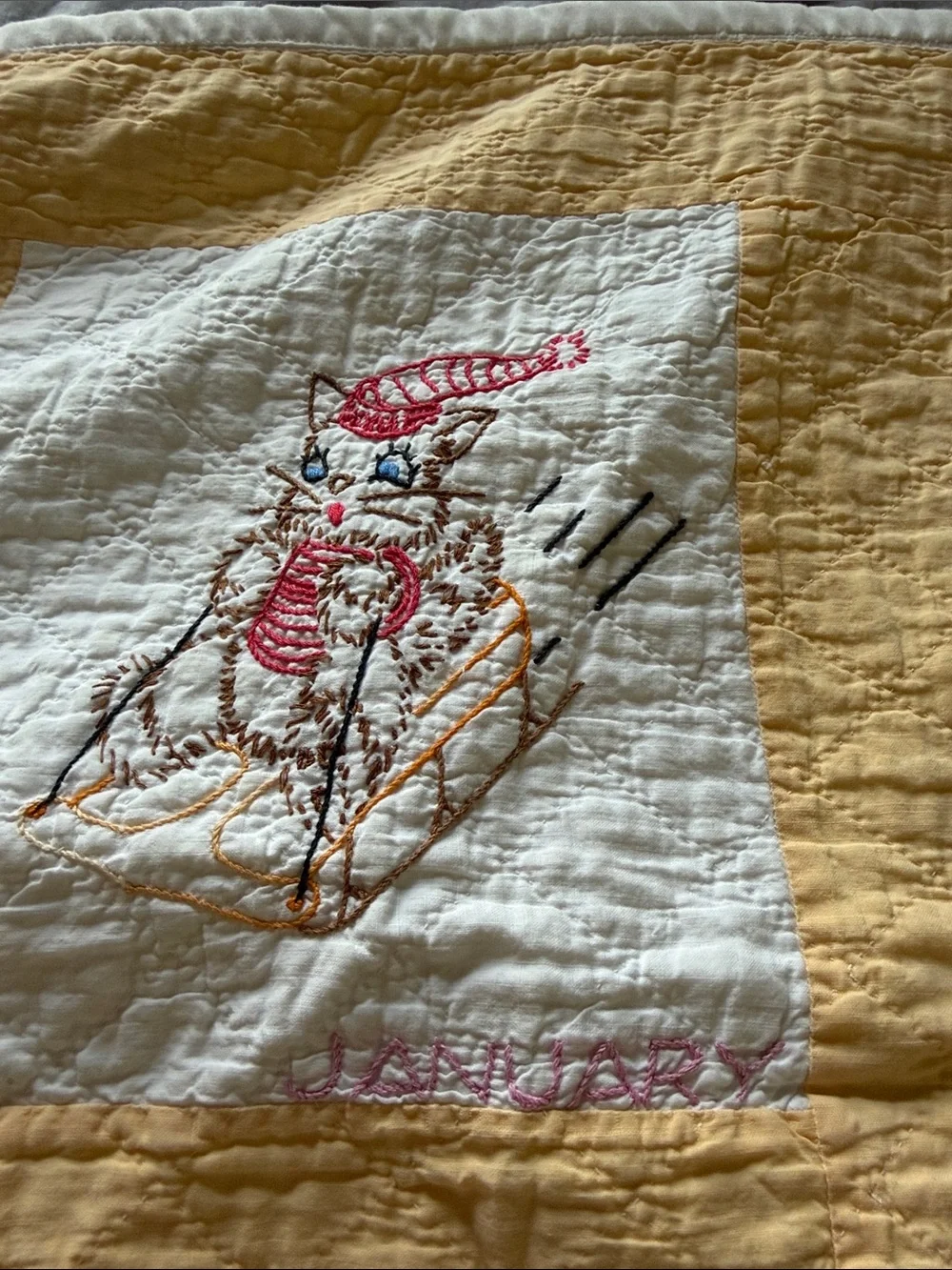 Vintage Embroidered Kitten Quilt Panel Throw - Yellow & White